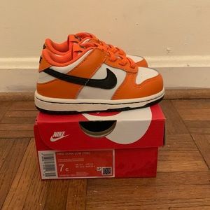 Nike dunks low top